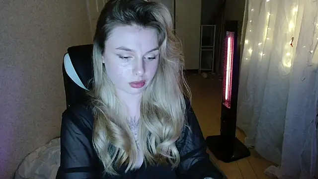 AngelicaHollywood online show from 12-04-25, 08:41