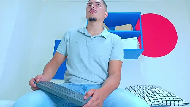 MrFox   online show from 09-22-25, 07:31