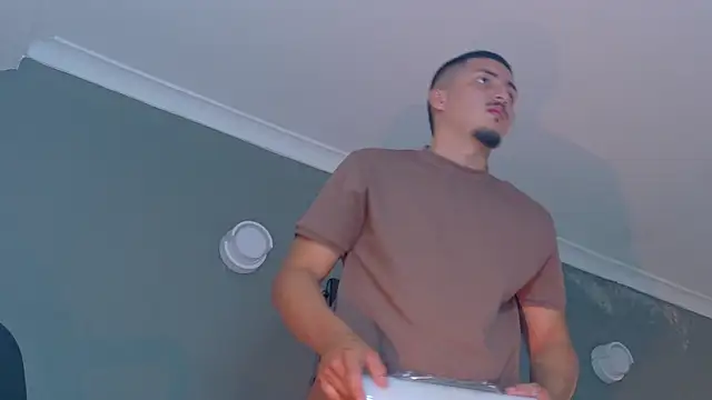 MrFox   online show from 10-29-25, 07:46