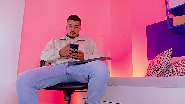 MrFox   online show from 02-20-26, 11:34