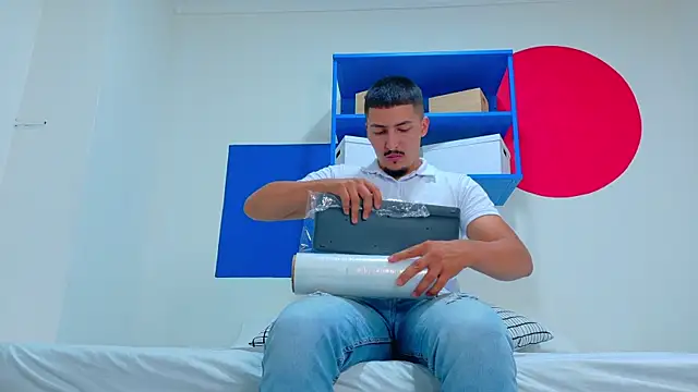 MrFox   online show from 09-19-25, 07:40