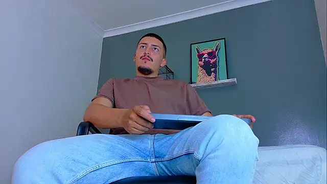 MrFox   online show from 04-10-26, 07:32