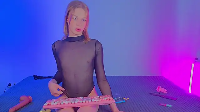 Olivia-Pink online show from 03-24-26, 04:12