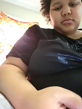 chocolate bella online show from 09-24-25, 04:02