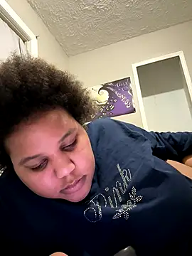 chocolate bella online show from 12-13-25, 08:15