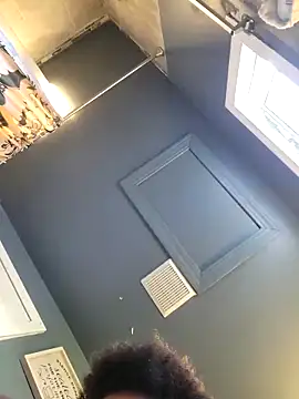 chocolate bella online show from 11-13-25, 05:50