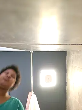 chocolate bella online show from 02-19-26, 03:31