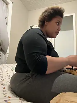 chocolate bella online show from 10-26-25, 01:17