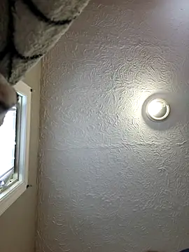 chocolate bella online show from 12-14-25, 04:34