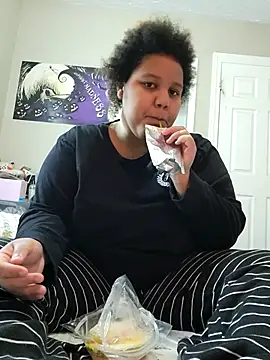 chocolate bella online show from 11-16-25, 05:17