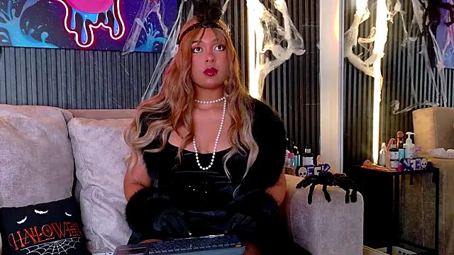 SophiaSummer online show from 10-30-25, 07:55