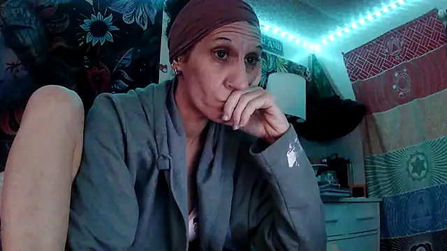 gypsyadventures1 online show from 11-22-25, 06:45