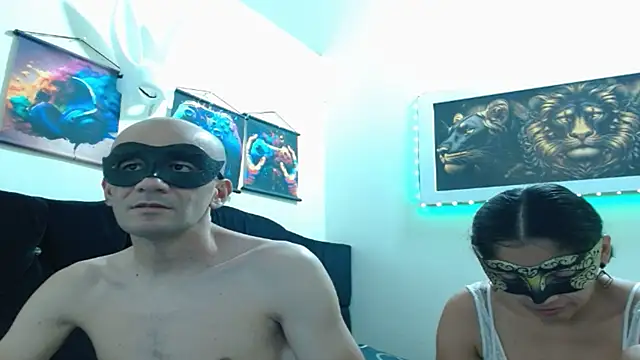 Snapshot of coplehot27 chatting on 07-31-26, 10:07 coplehot27 online show from 07-31-26, 10:07