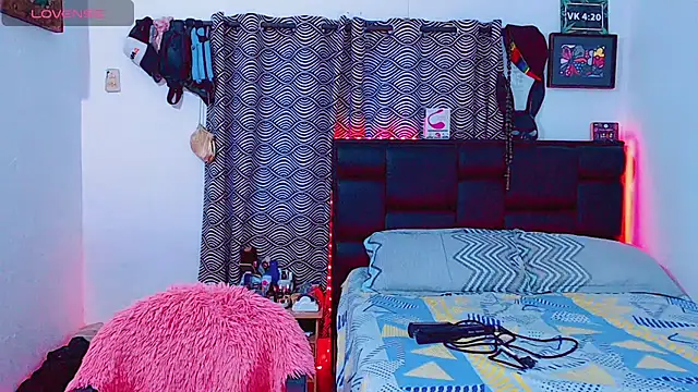 Azley sweet online show from 11-15-25, 01:04