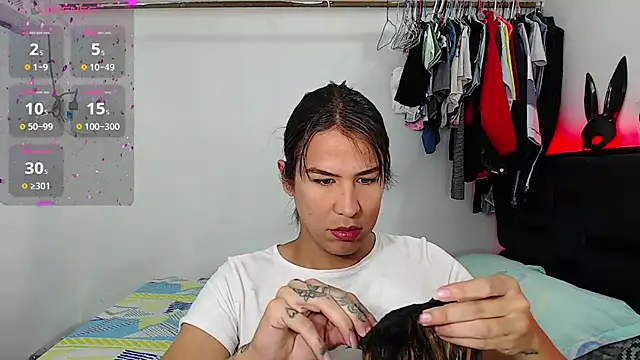 Snapshot of Azley_sweet chatting on 06-30-26, 01:00 Azley sweet online show from 06-30-26, 01:00