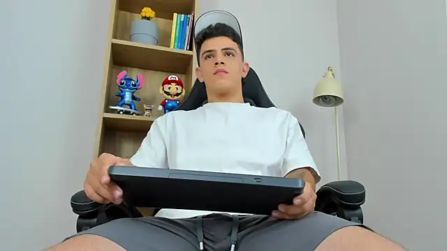 Mikecooper online show from 04-14-26, 12:48