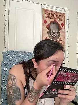 CharmingMaddie online show from 04-05-26, 04:46