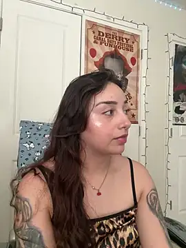 CharmingMaddie online show from 04-03-26, 05:52