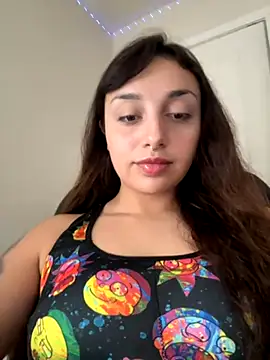 Snapshot of CharmingMaddie chatting on 10-17-25, 04:42 CharmingMaddie online show from 10-17-25, 04:42