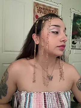 CharmingMaddie online show from 03-15-26, 05:20