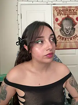 CharmingMaddie online show from 04-23-26, 05:03