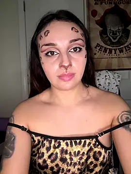 CharmingMaddie online show from 12-18-25, 05:12