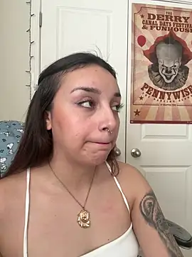 CharmingMaddie online show from 03-25-26, 03:33