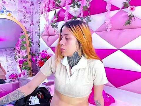 Snapshot of Sofii_Anal_ chatting on 10-23-25, 03:05 Sofii Anal online show from 10-23-25, 03:05