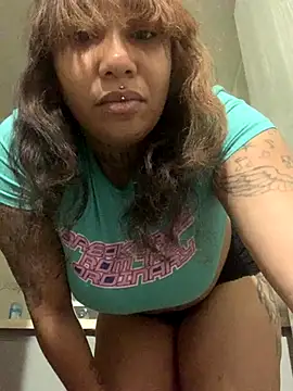 Snapshot of seductiveangeeel chatting on 10-14-25, 06:08 seductiveangeeel online show from 10-14-25, 06:08
