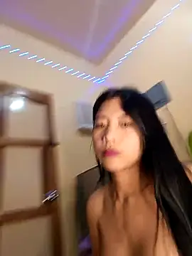 yumi yum online show from 04-23-26, 03:24