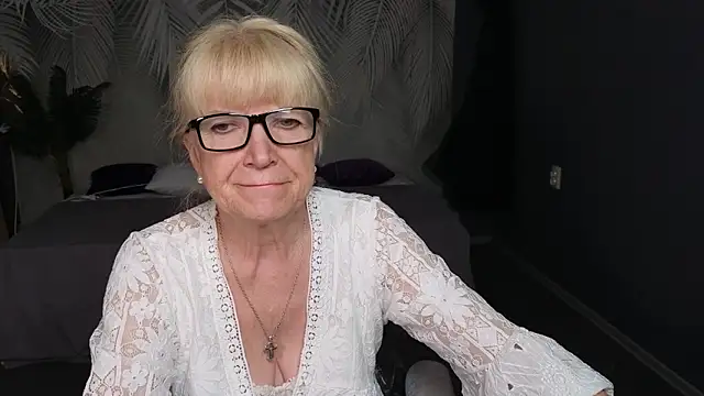 Sabina Ros online show from 09-17-25, 06:15