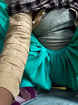 Love-pari077 online show from 02-12-26, 01:38