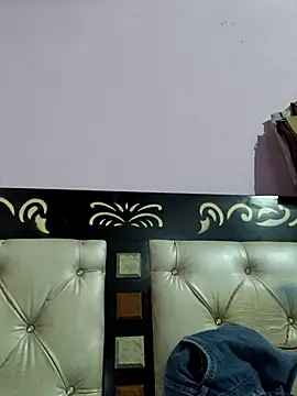 Love-pari077 online show from 10-15-25, 03:53