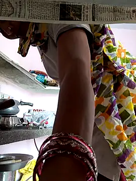 Love-pari077 online show from 10-21-25, 07:19