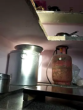 Love-pari077 online show from 04-16-26, 01:17