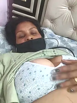 Love-pari077 online show from 03-05-26, 12:51