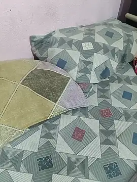 Love-pari077 online show from 04-15-26, 05:24