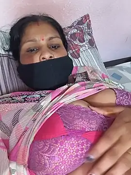 Love-pari077 online show from 06-30-26, 04:18