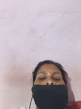 Snapshot of Love-pari077 chatting on 05-15-26, 05:49 Love-pari077 online show from 05-15-26, 05:49