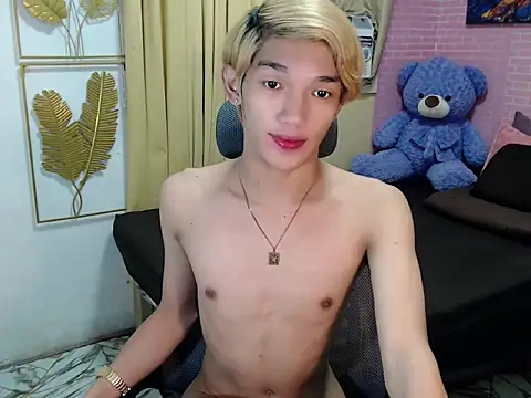 Snapshot of fuckerfriendsxx chatting on 05-19-26, 08:43 fuckerfriendsxx online show from 05-19-26, 08:43
