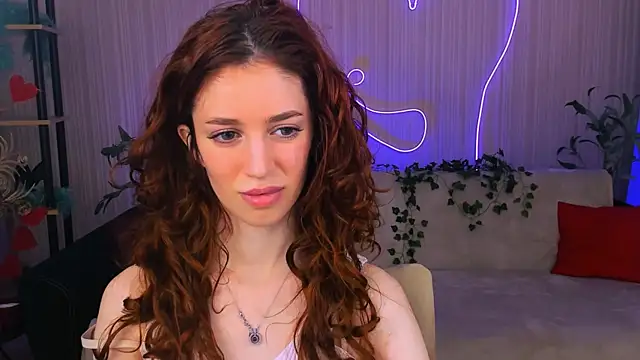 Snapshot of ChristinaConteeree chatting on 06-04-26, 07:18 ChristinaConteeree online show from 06-04-26, 07:18