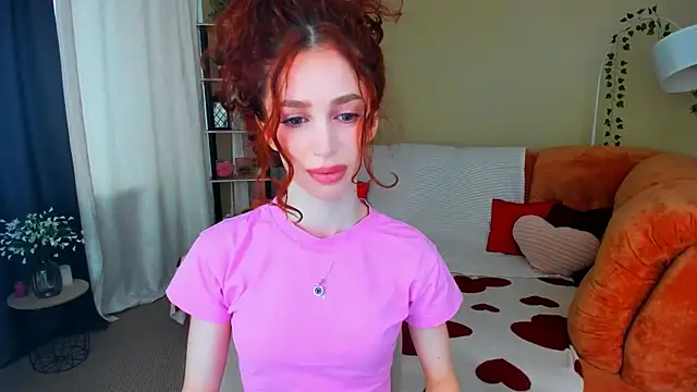 Snapshot of ChristinaConteeree chatting on 07-09-26, 11:10 ChristinaConteeree online show from 07-09-26, 11:10