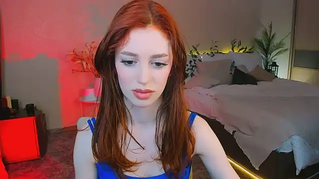 ChristinaConteeree online show from 11-22-25, 11:20