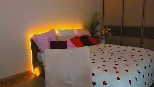 ChristinaConteeree online show from 04-08-26, 03:41