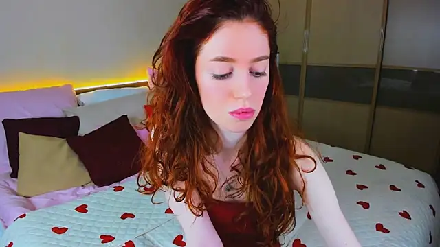 ChristinaConteeree online show from 03-07-26, 09:16