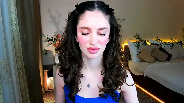 ChristinaConteeree online show from 09-18-25, 05:16