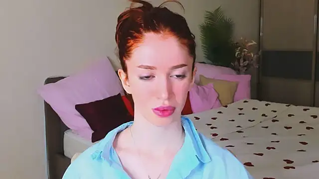 ChristinaConteeree online show from 05-04-26, 03:21