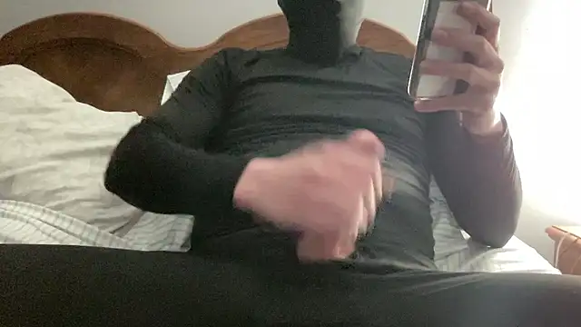 Snapshot of UncutMagic chatting on 01-13-26, 02:59 UncutMagic online show from 01-13-26, 02:59