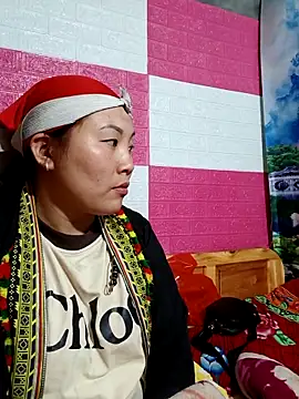 Snapshot of Love-Ly99 chatting on 02-11-26, 12:49 Love-Ly99 online show from 02-11-26, 12:49