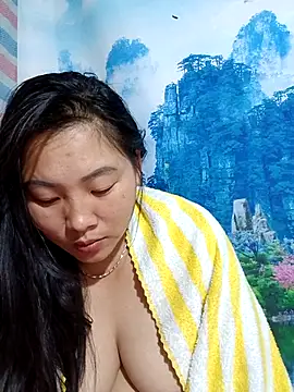 Snapshot of Love-Ly99 chatting on 09-25-25, 10:05 Love-Ly99 online show from 09-25-25, 10:05